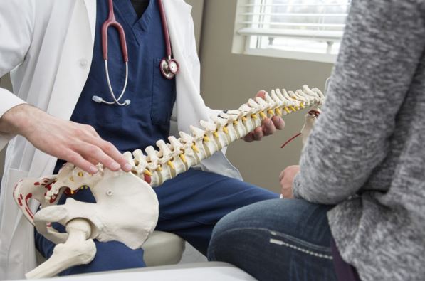 7 Things to Know Before Seeing a Chiropractor