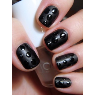 Nail Art Black Polka Dots