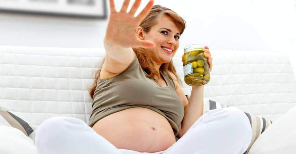 can-you-eat-pickles-while-pregnant