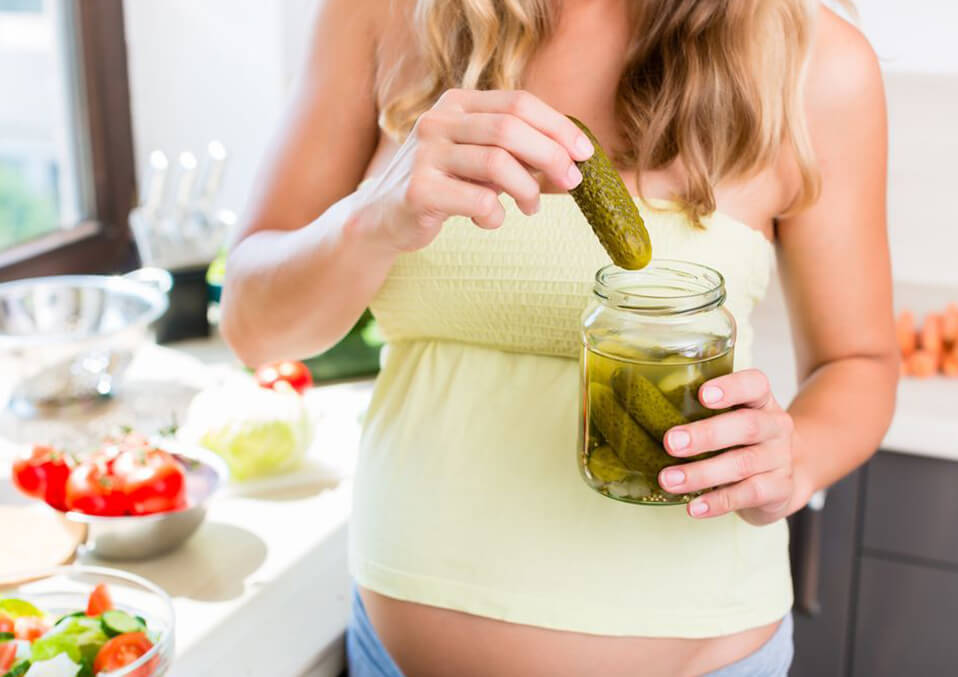 Is It Safe or Normal For Women To Eat Pickles During Pregnancy?